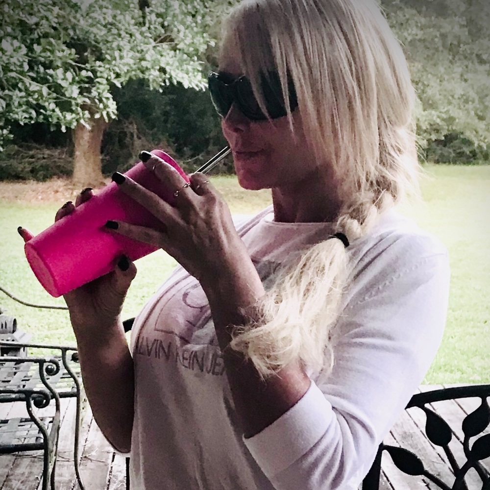 STARBUCKS HOT PINK BEVERAGE HOLDER! Insulated